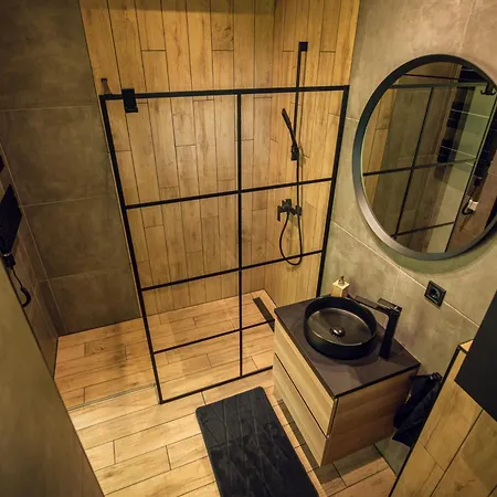 Apartment Fenyovoelgy Luxus Pihenohaz ***** *